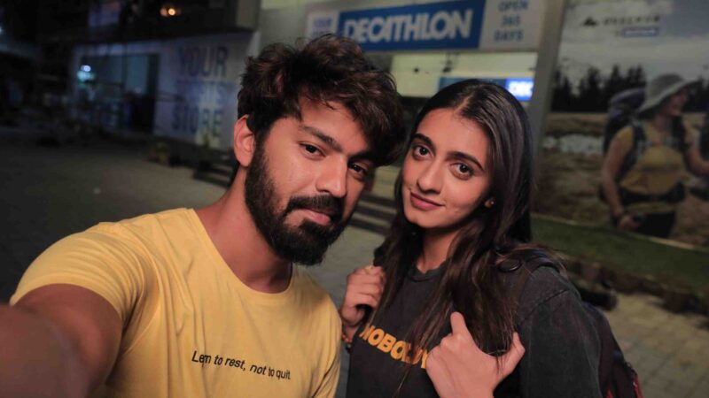 நடிகர் மஹத் ராக்வேந்திரா, தேவிகா சதீஷ், மானசா சௌத்திரி நடிக்கும் இணையத் தொடர் “ஈமோஜி” !