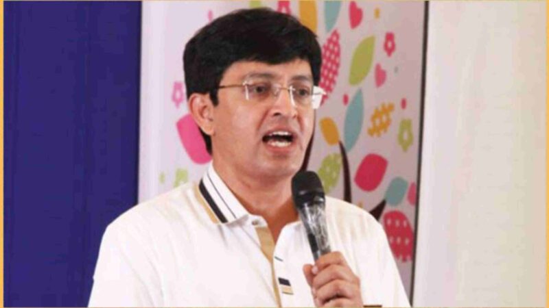 கேரளாவில் பரவும் தக்காளி காய்ச்சல் தமிழ நாட்டில் உள்ள  மக்கள் யாரும் அச்சப்பட தேவையில்லை என சுகாதாரத்துறை செயலாளர் ராதாகிருஷ்ணன் பேட்டி.