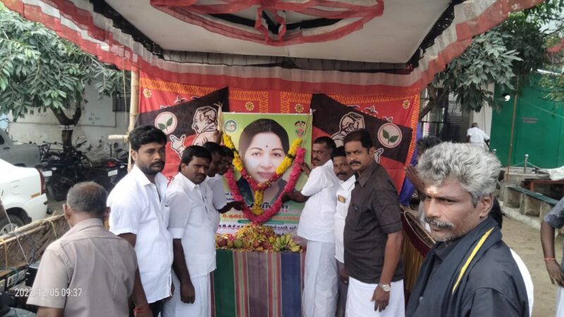 ஒட்டன்சத்திரத்தில்  செல்வி ஜெயலலிதாவுக்கு 6 ஆம் ஆண்டு நினைவு அஞ்சலி!