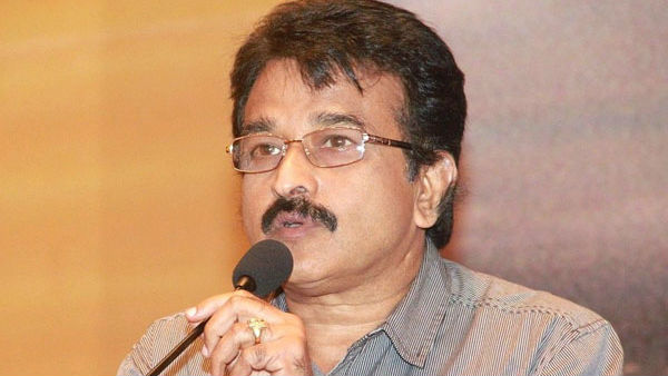 திரைப்பட மானியம், விருது தேர்வு குழுவினரை வெளிப்படையாக அறிவிப்பதா தமிழ் திரைப்பட தயாரிப்பாளர்கள் சங்கத்திற்கு பட அதிபர் கே ஆர் கண்டனம்!!
